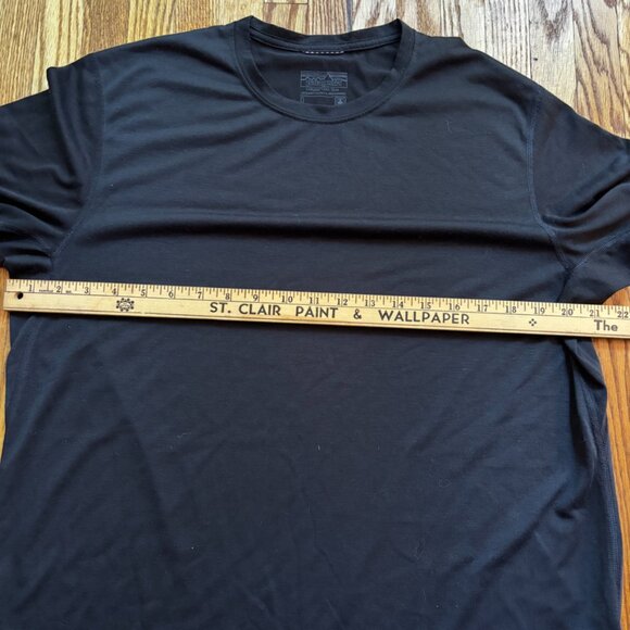 Patagonia Black Tshirt - Picture 4 of 5